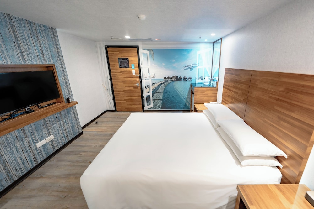 Standard, Double Bed, No Window