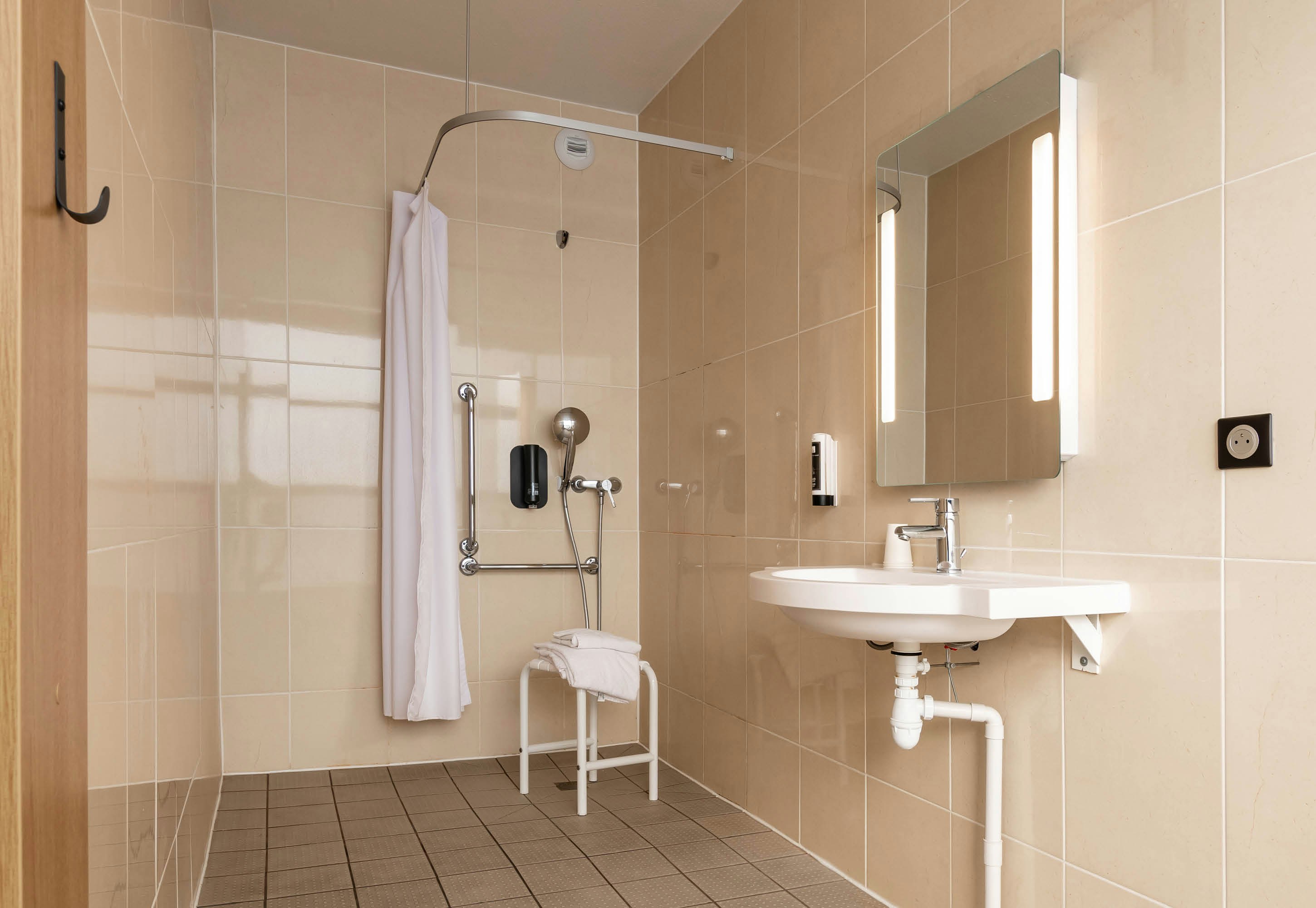 B&B HOTEL Grenoble Centre Verlaine 30/31