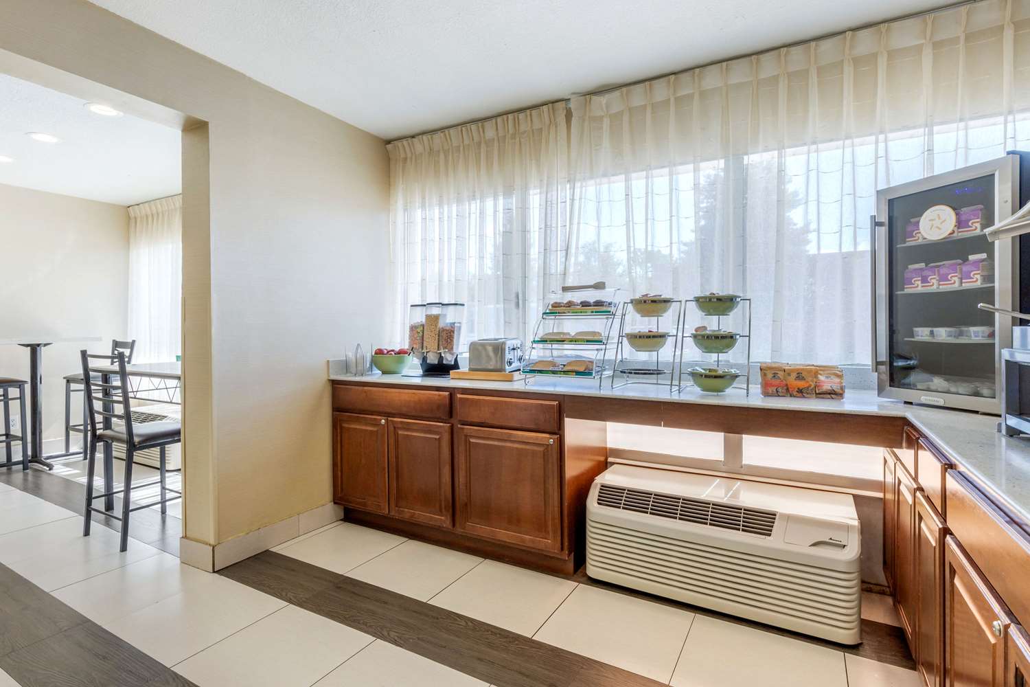 Motel6 Charlotte, NC – Airport South 15/15