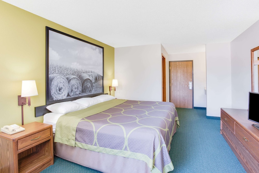 Super 8 by Wyndham Oelwein 15/47