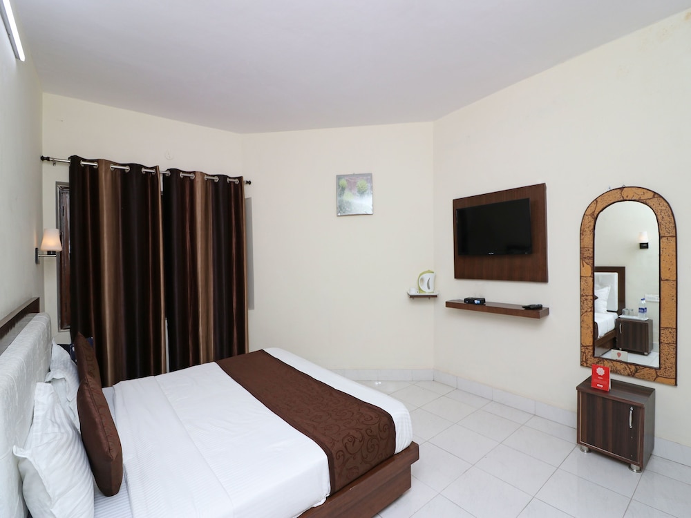 The Kings Kalindi Resort & Spa 11/27