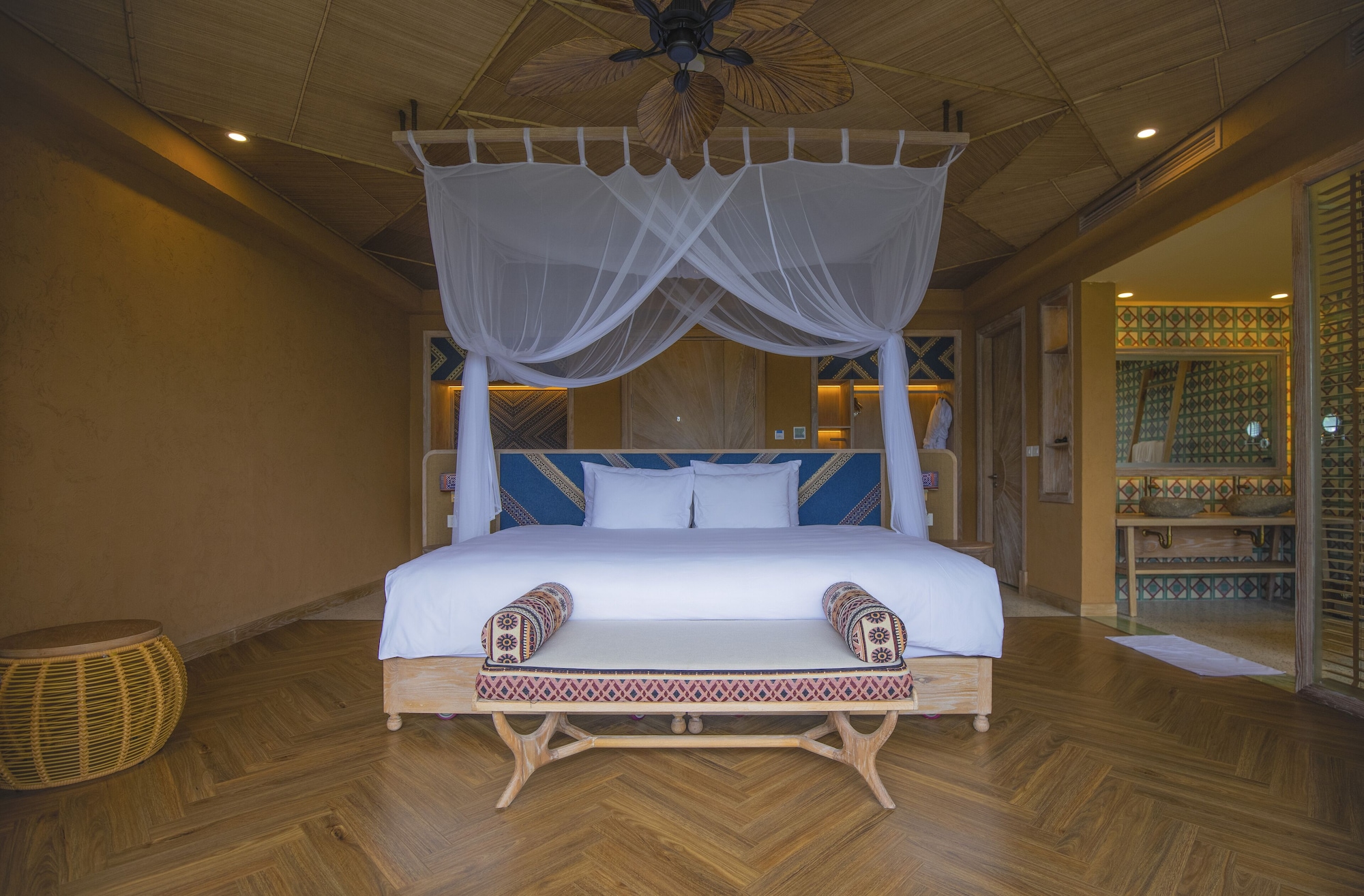 Express, Mountain, Twin Beds