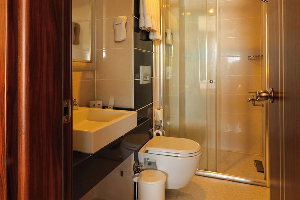 Throne Beach Resort and Spa 49/50
