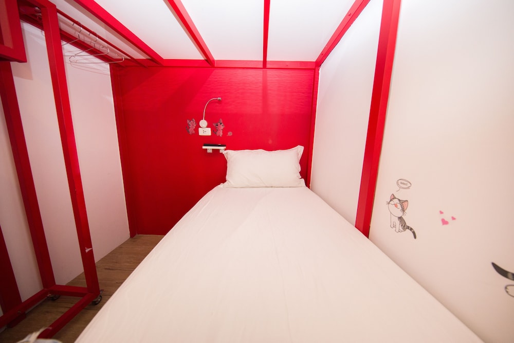 Sleep Box Hostel 23/50