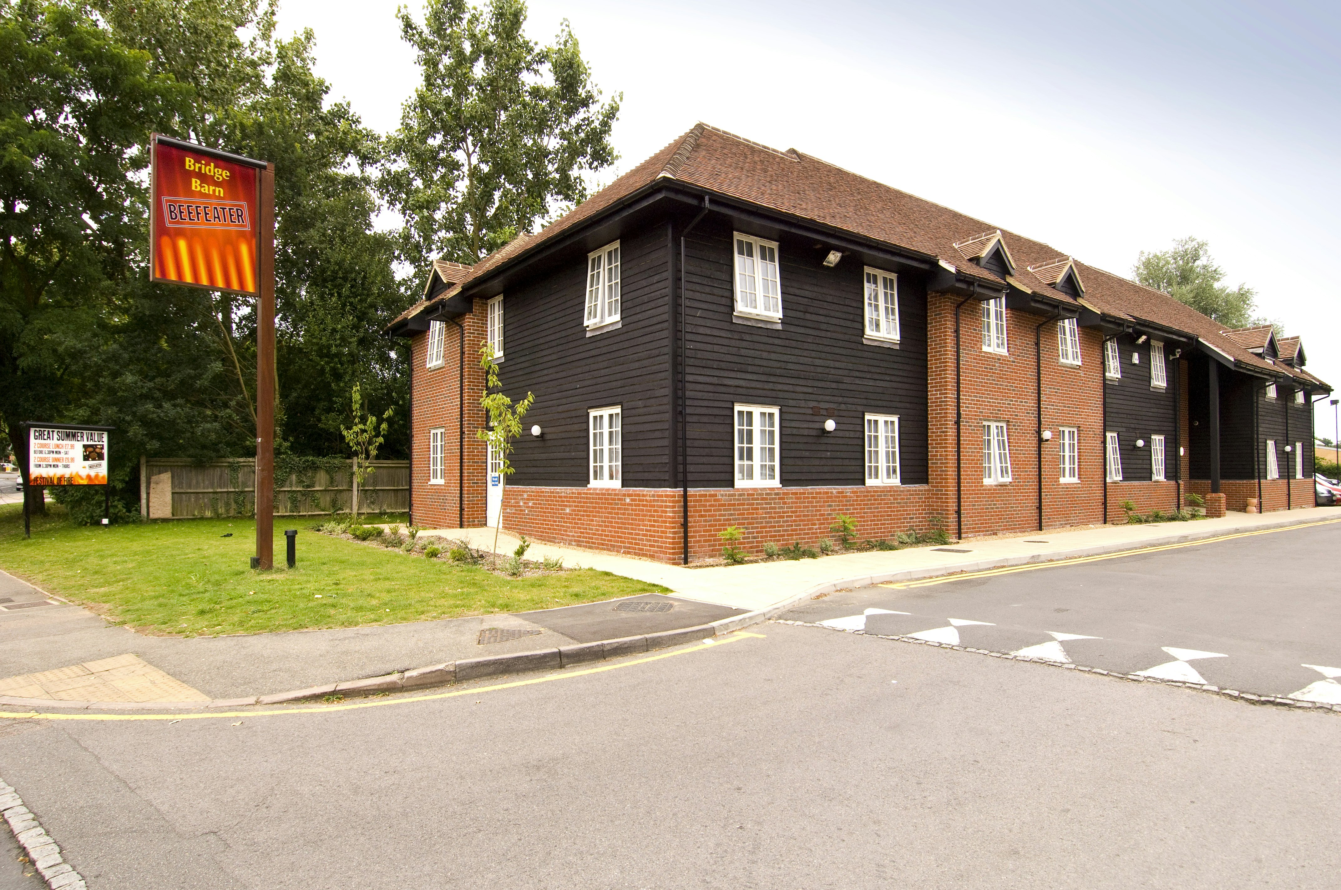 Premier Inn Woking West (A324) 22/26