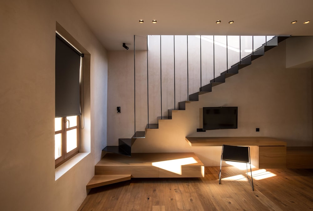 Monastery Estate House 36/47