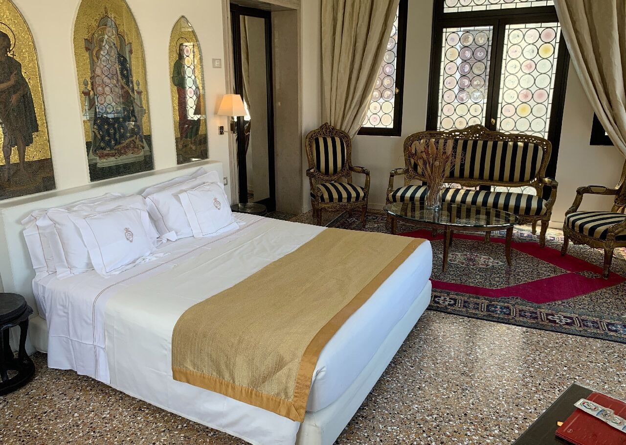 PANORAMIC, SUITE, KING BED, CANAL VIEW, HOT TUB