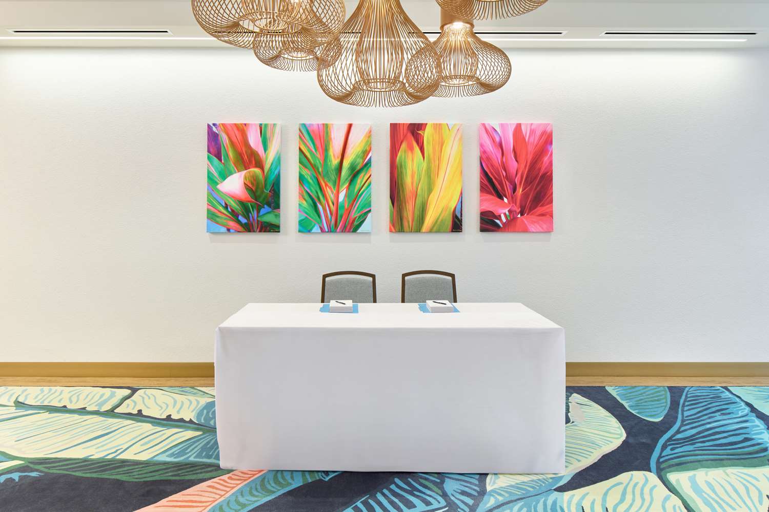 Outrigger Waikiki Paradise 38/42