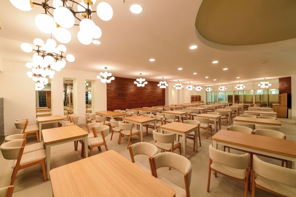 Sunis Evren Beach Resort Hotel and Spa 46/66