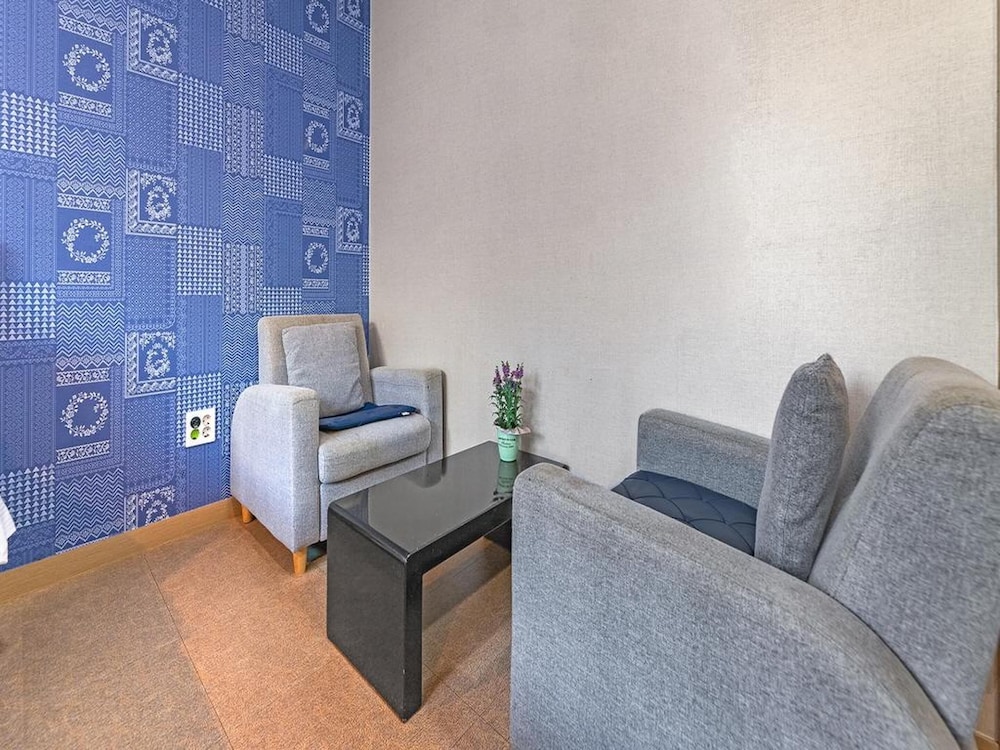 Aliba Hotel 38/39