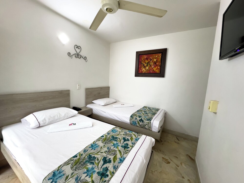 Hotel Macedonia Plaza 8/25