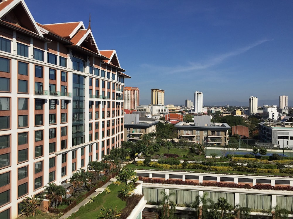 The Astra Luxury Suit condo photo5