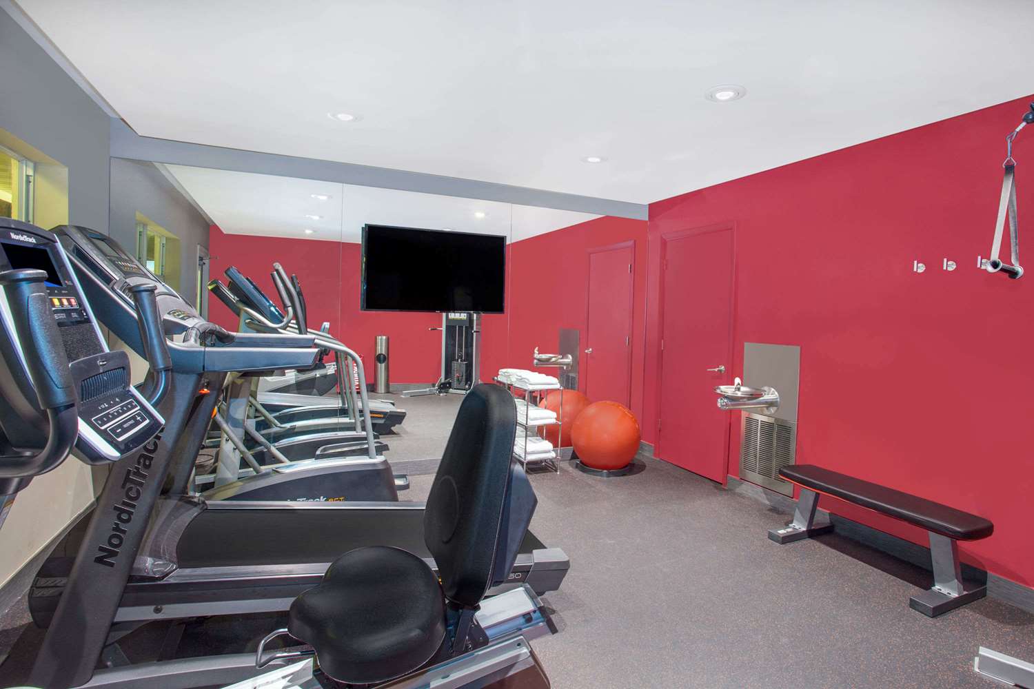 Ramada By Wyndham Miami Springs/Miami International Airport 23/48