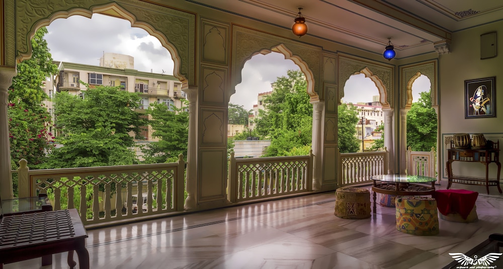 Krishna Palace 36/50