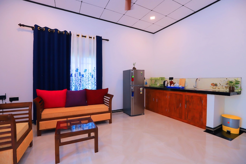 Dinsara Pearl Villa 7/50