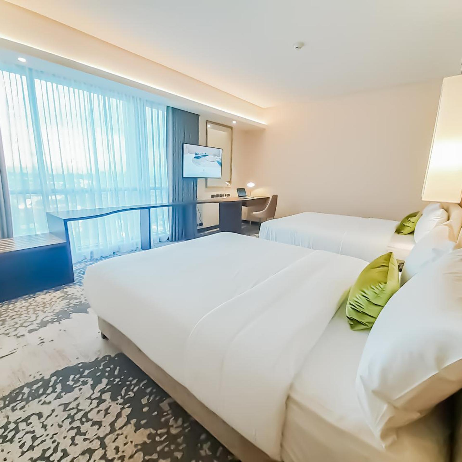 The Excelsior Hotel Las Pinas 8/50