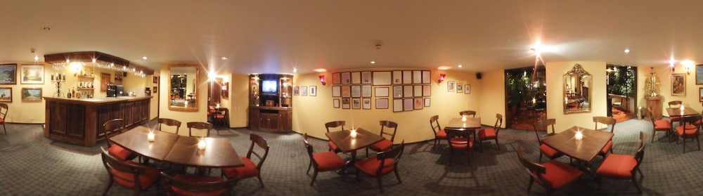 Estelar Suites Jones 37/67