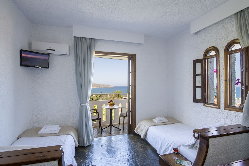 Folia Hotel Apartments 16/50