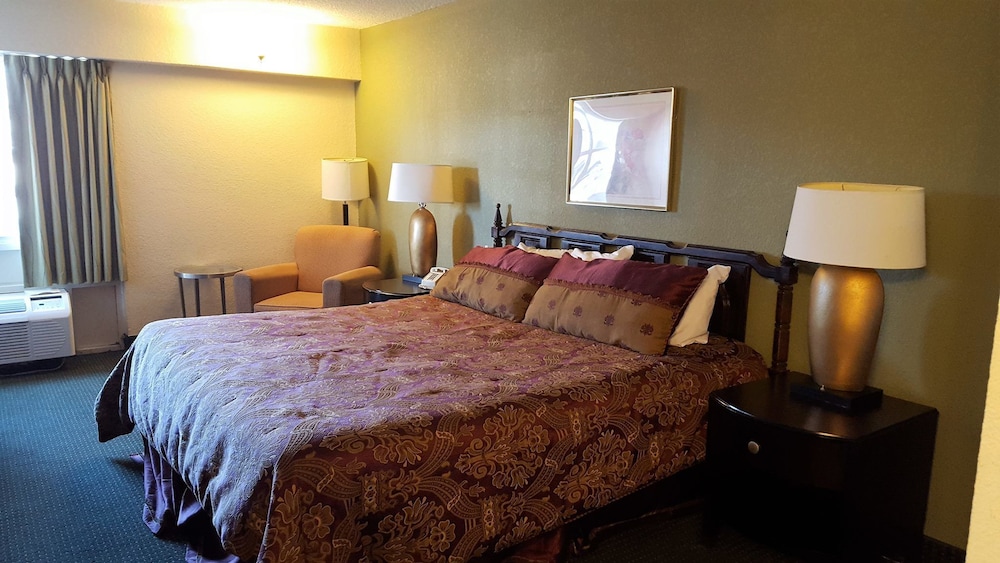 River Valley Inn and Suites 26/42