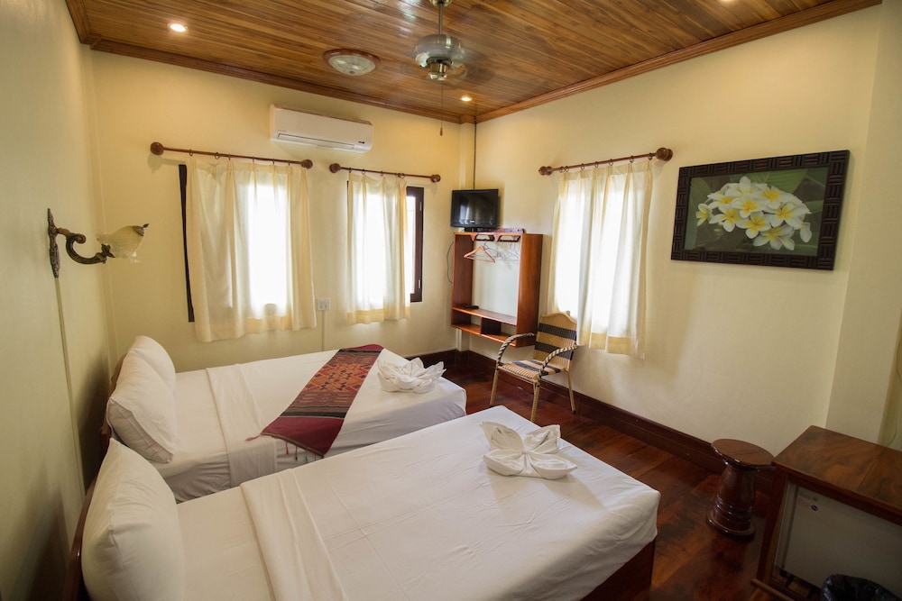 Villa Somphong 16/50