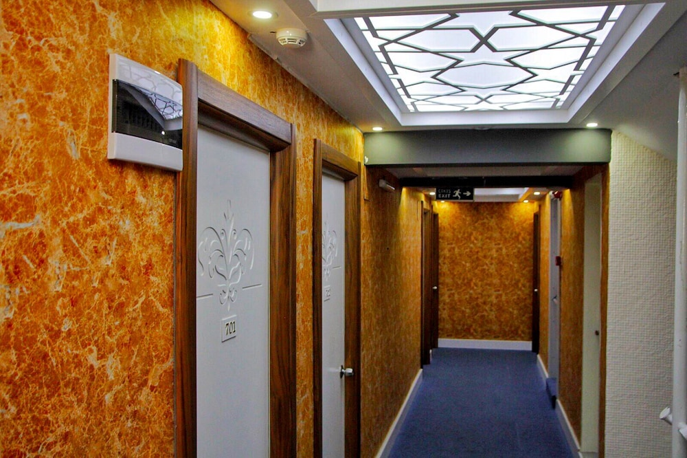 Wox Ew Hotel 4/56