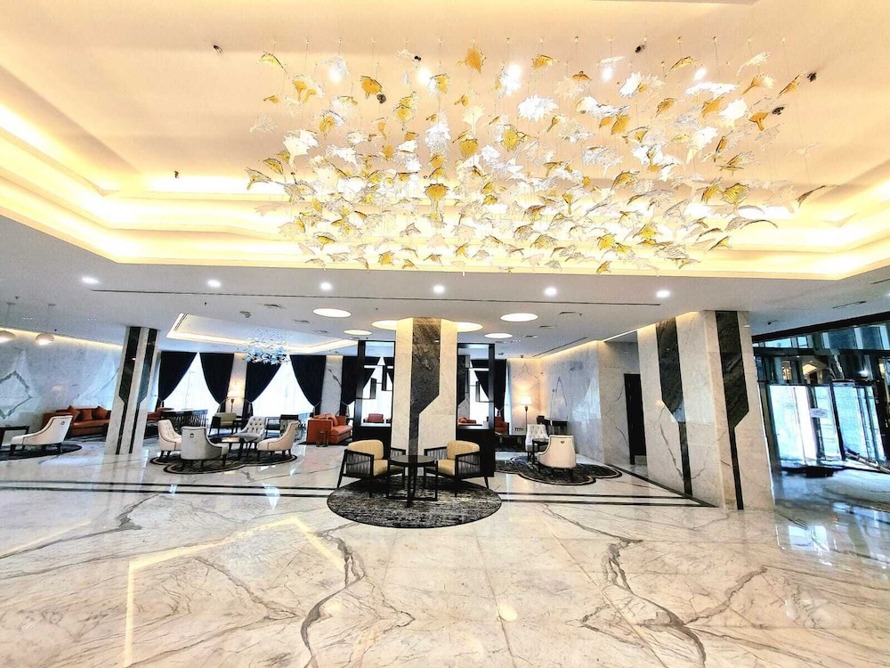 Seven Seas Hotel 51/68