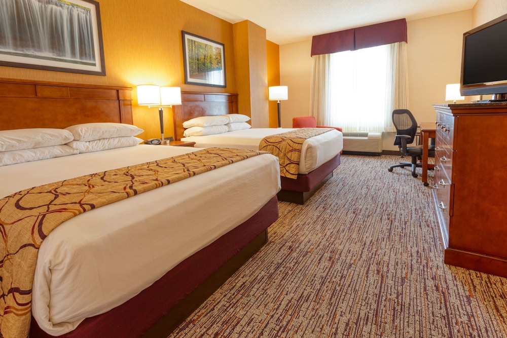 DELUXE, 2 QUEEN BEDS