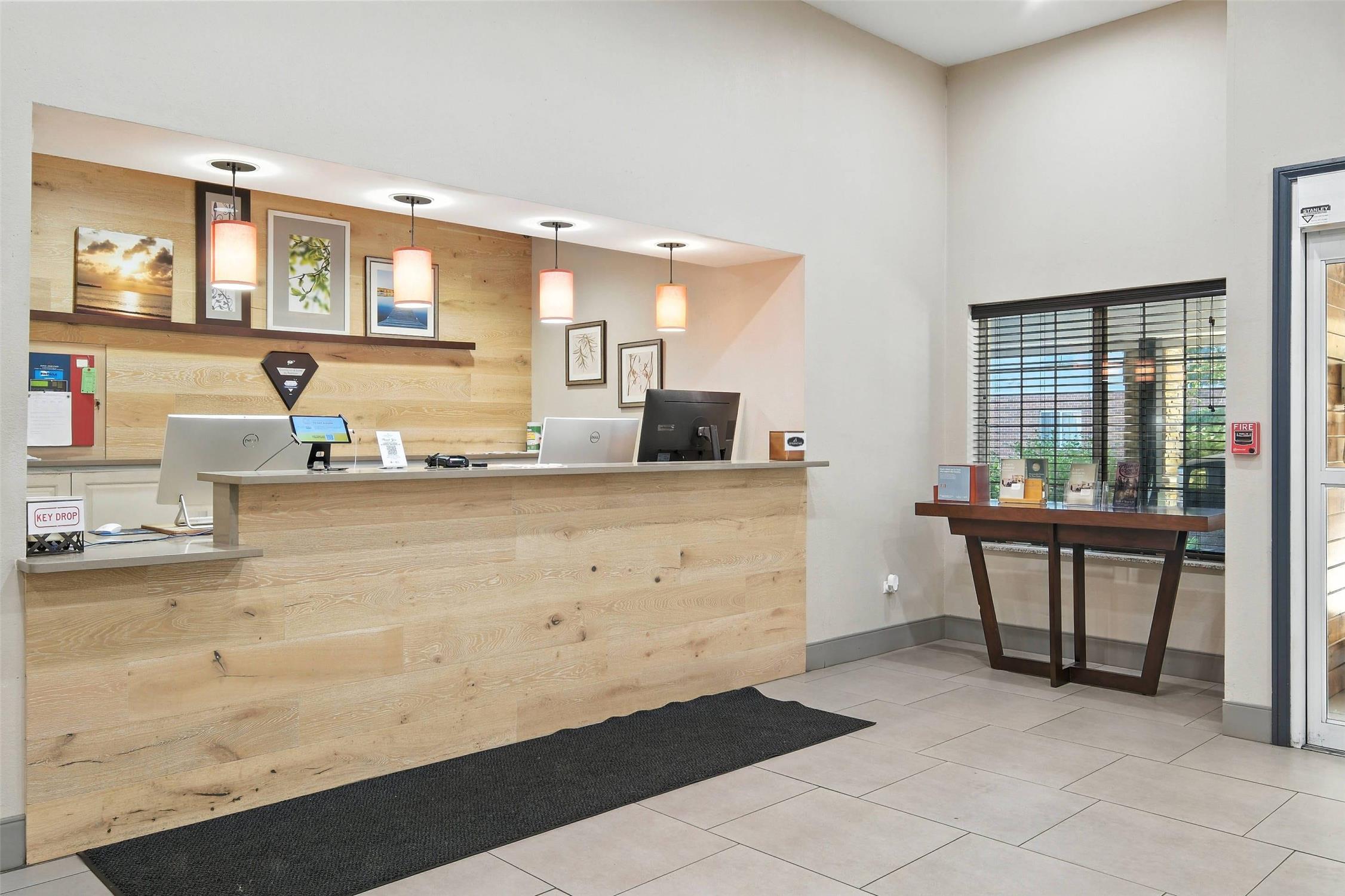 Country Inn & Suites by Radisson, Merrillville IN 6/35