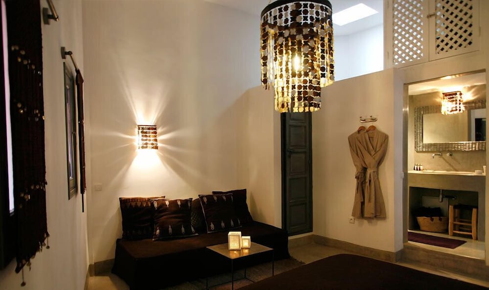 Riad Awa 13/73