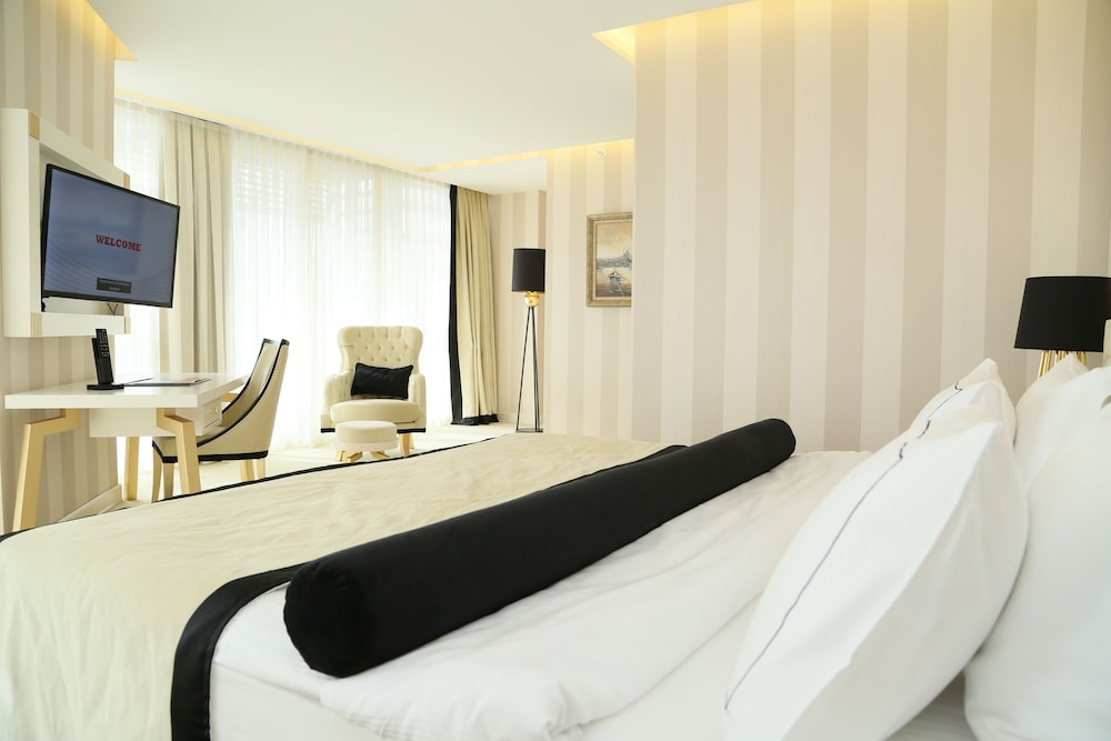 Ramada Hotel & Suites by Wyndham Istanbul Sisli 11/51