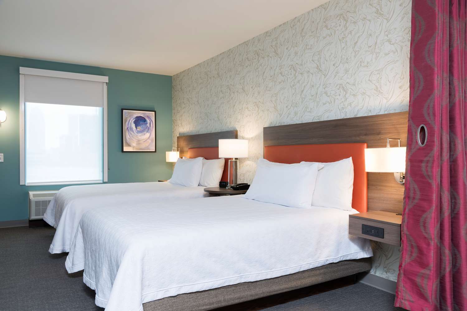 STUDIO, 2 QUEEN BEDS