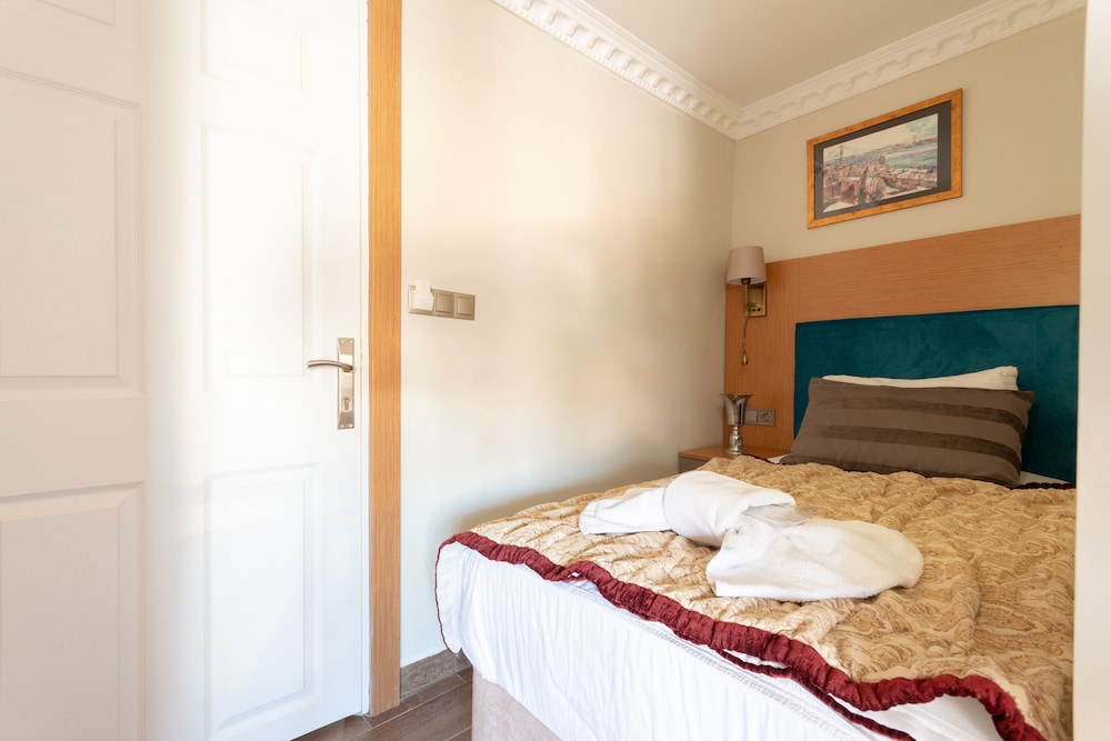 Seatanbul Apart Hotel 10/64