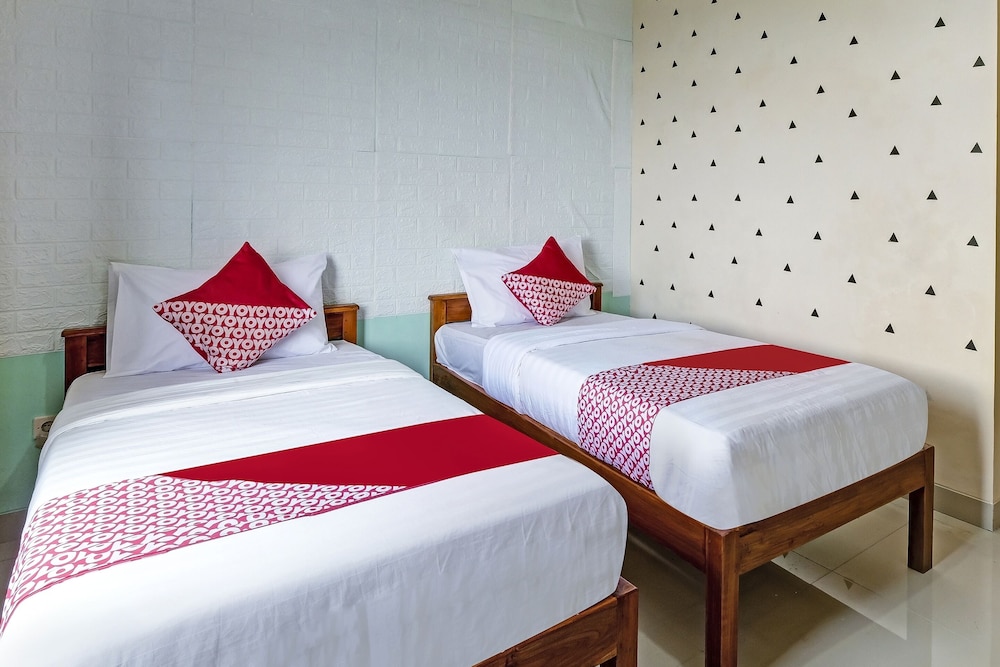Super OYO 90905 Dangau Datuk Guesthouse 27/43