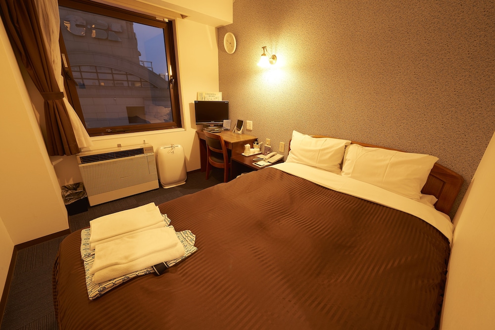 Famy Inn Makuhari 34/57