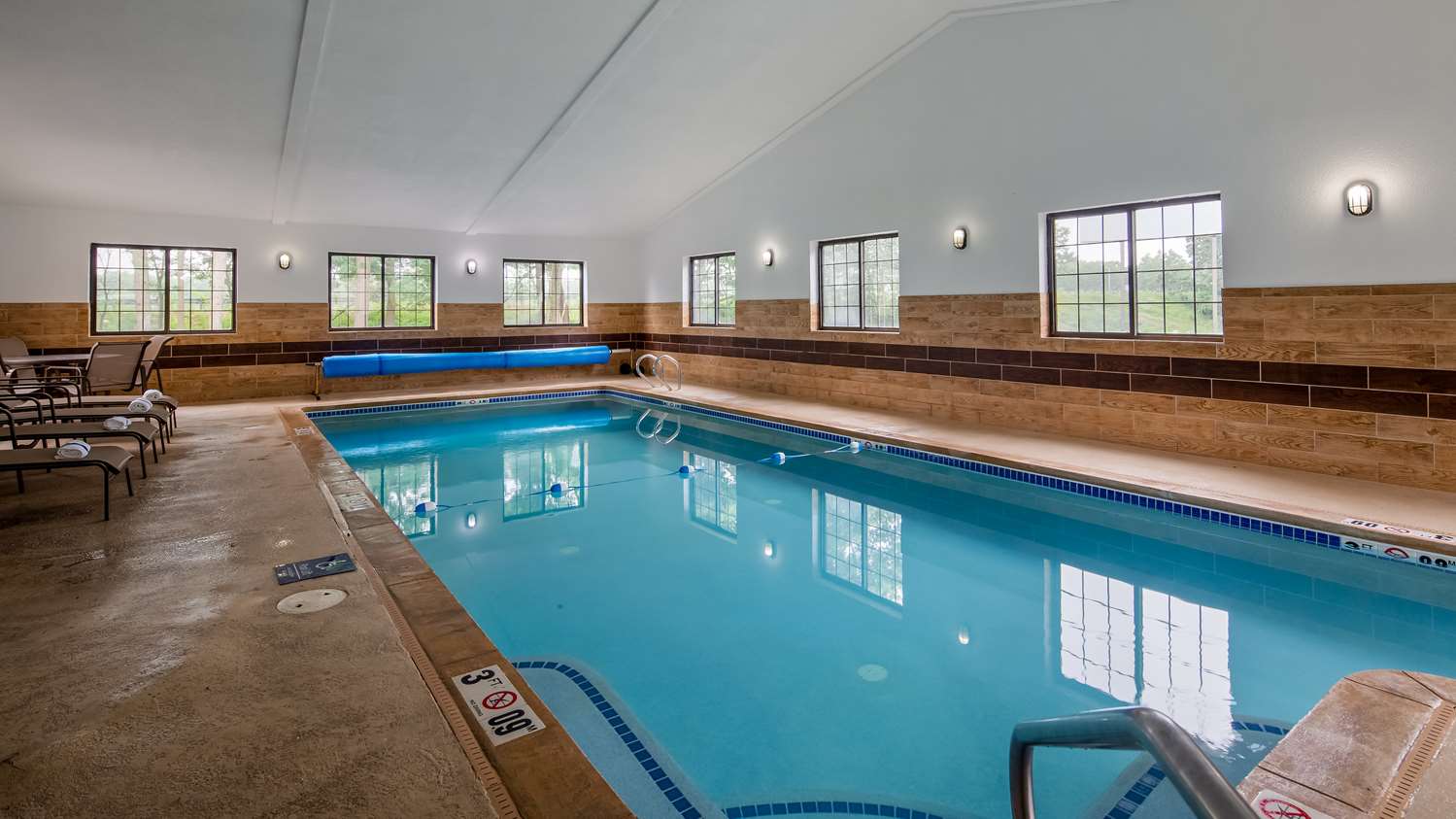 Best Western Hampshire Inn And Suites Seabrook 1/11