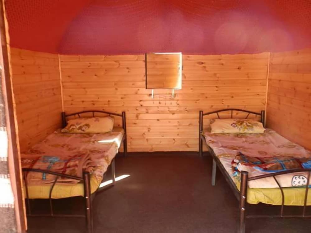 Desert Lovers Camp 8/48