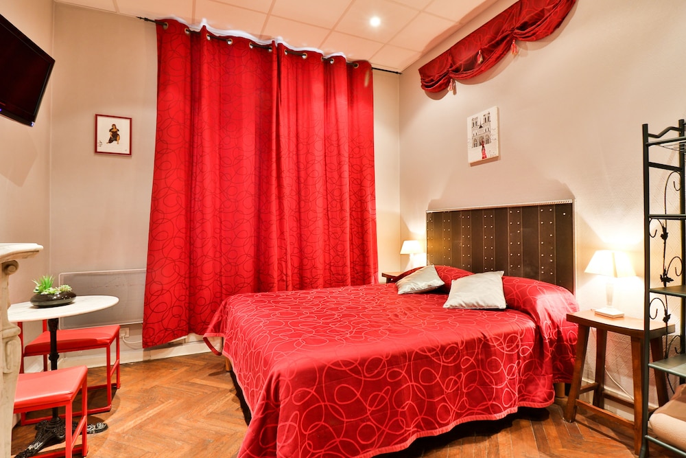 Hotel Victor Hugo 20/50