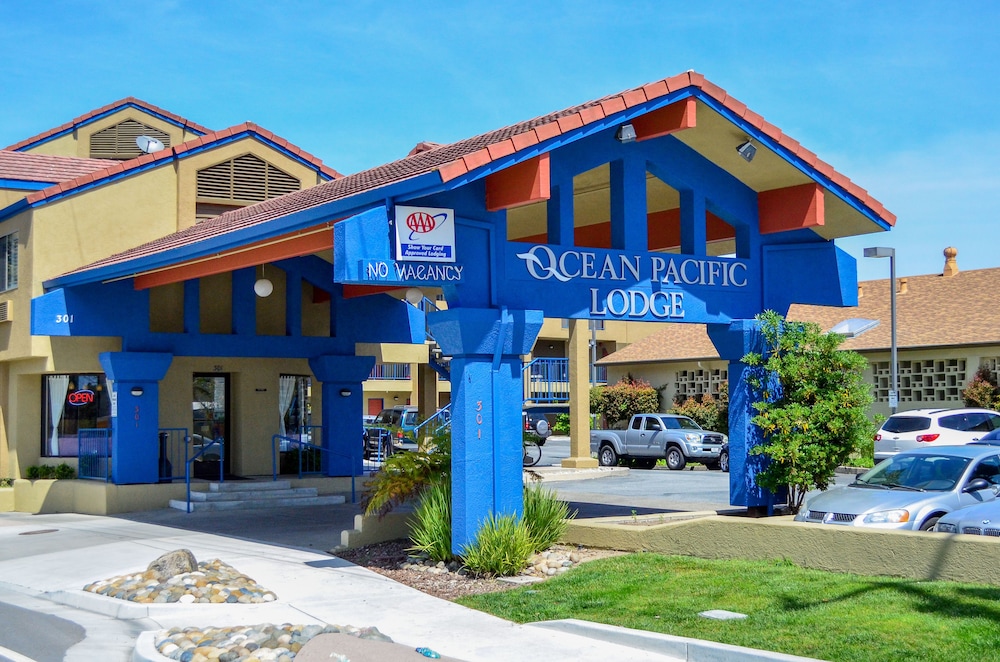 Ocean Pacific Lodge 3/40