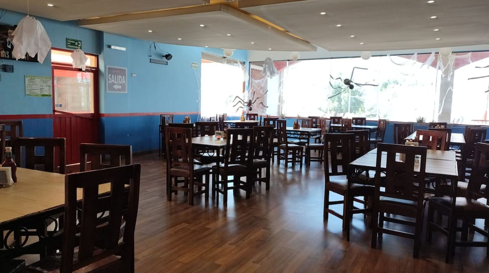 Hotel La Fuente 47/58