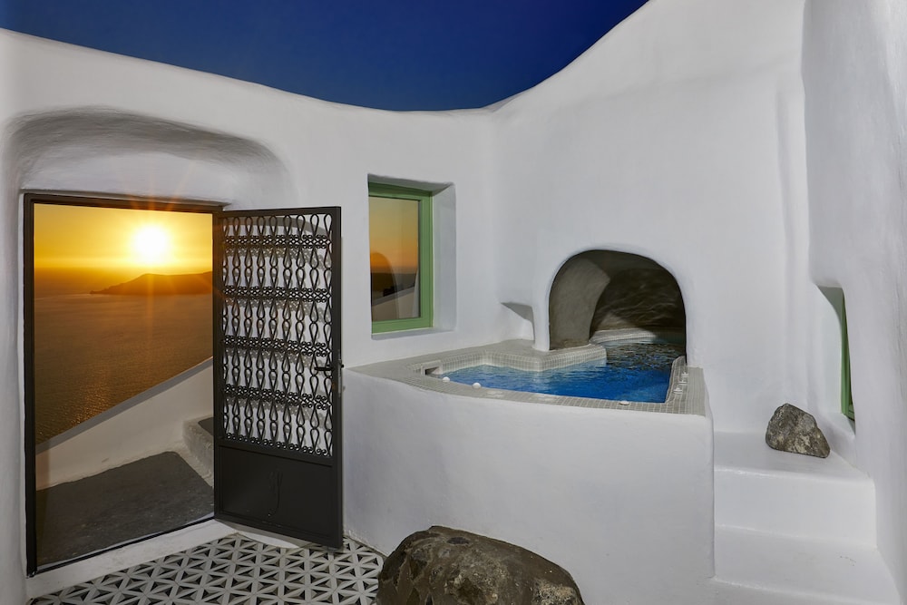 Gitsa Cliff Luxury Villa [VR] 7/27