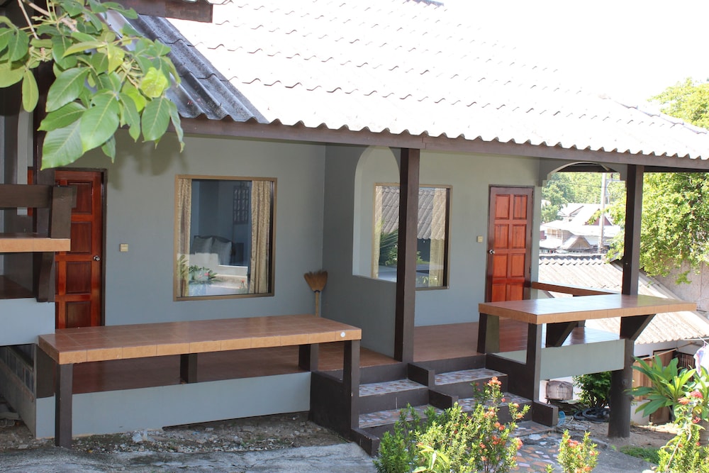Phupha Bungalow 9/48