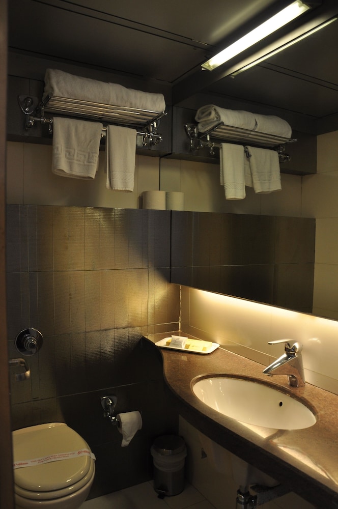 Oriental Residency Hotel 49/49