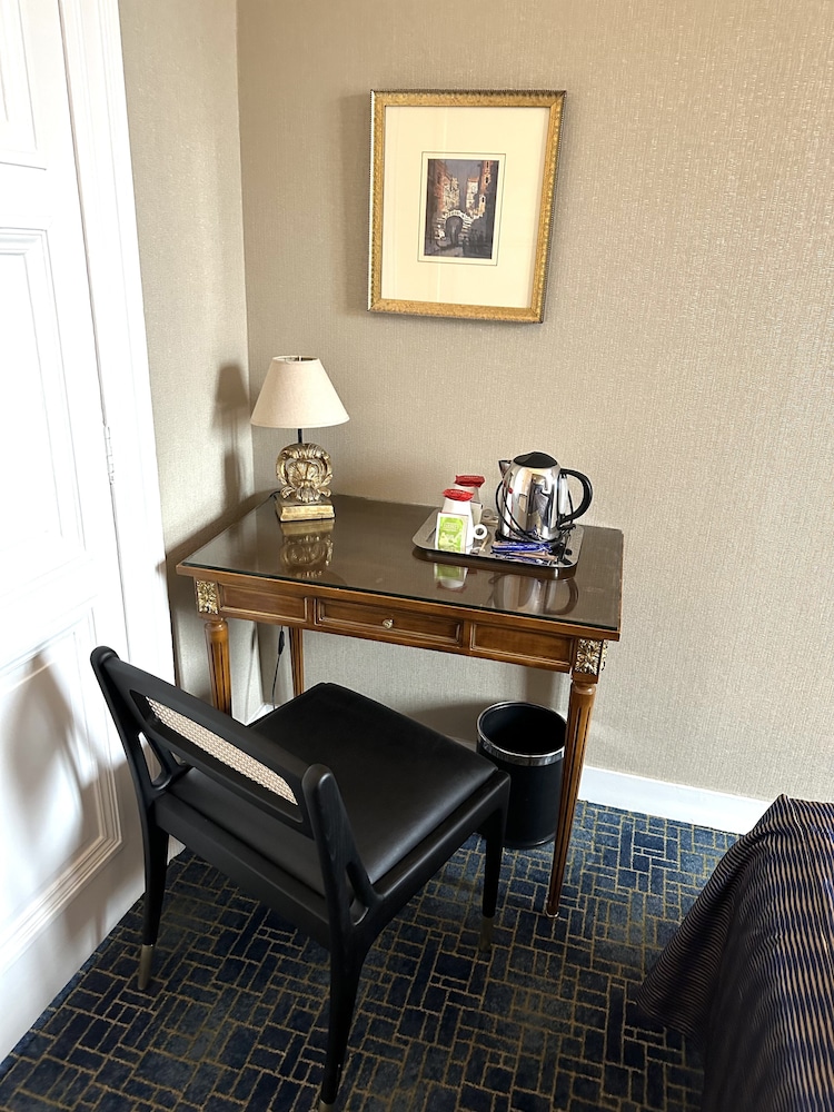 Churchill Hotel Bayeux 10/50