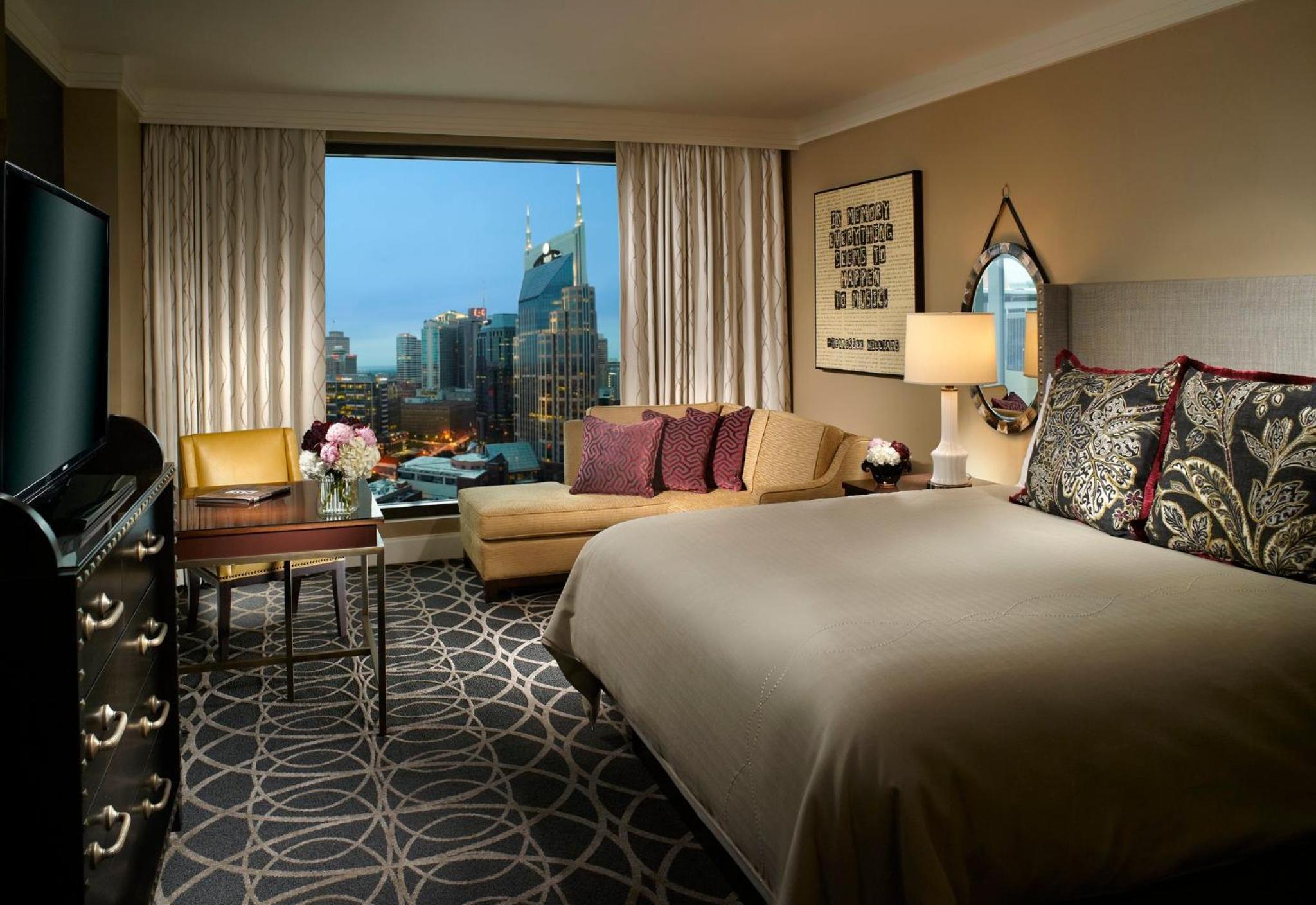 Premier, King Bed, Accessible