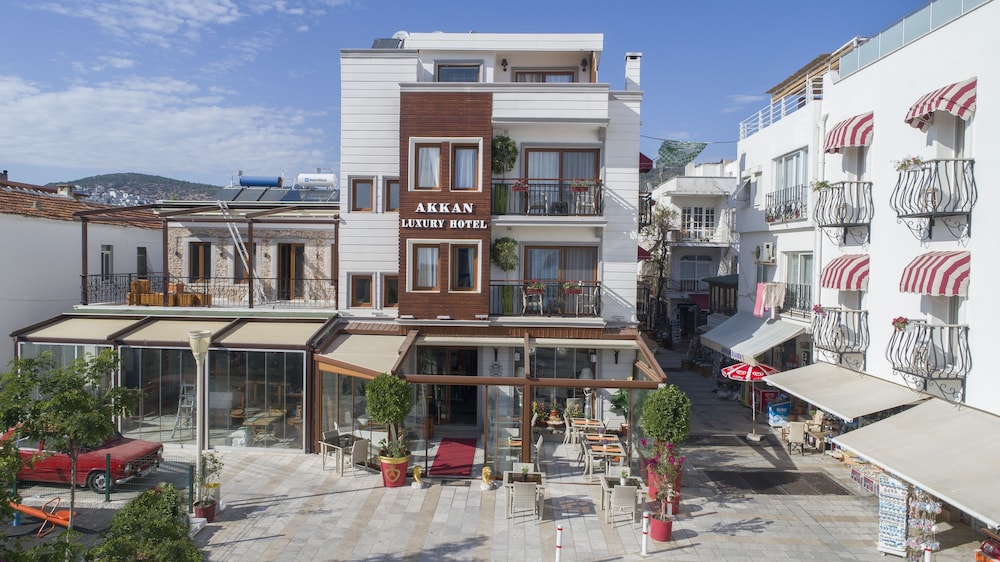 AKKAN LUXURY HOTEL 6/84