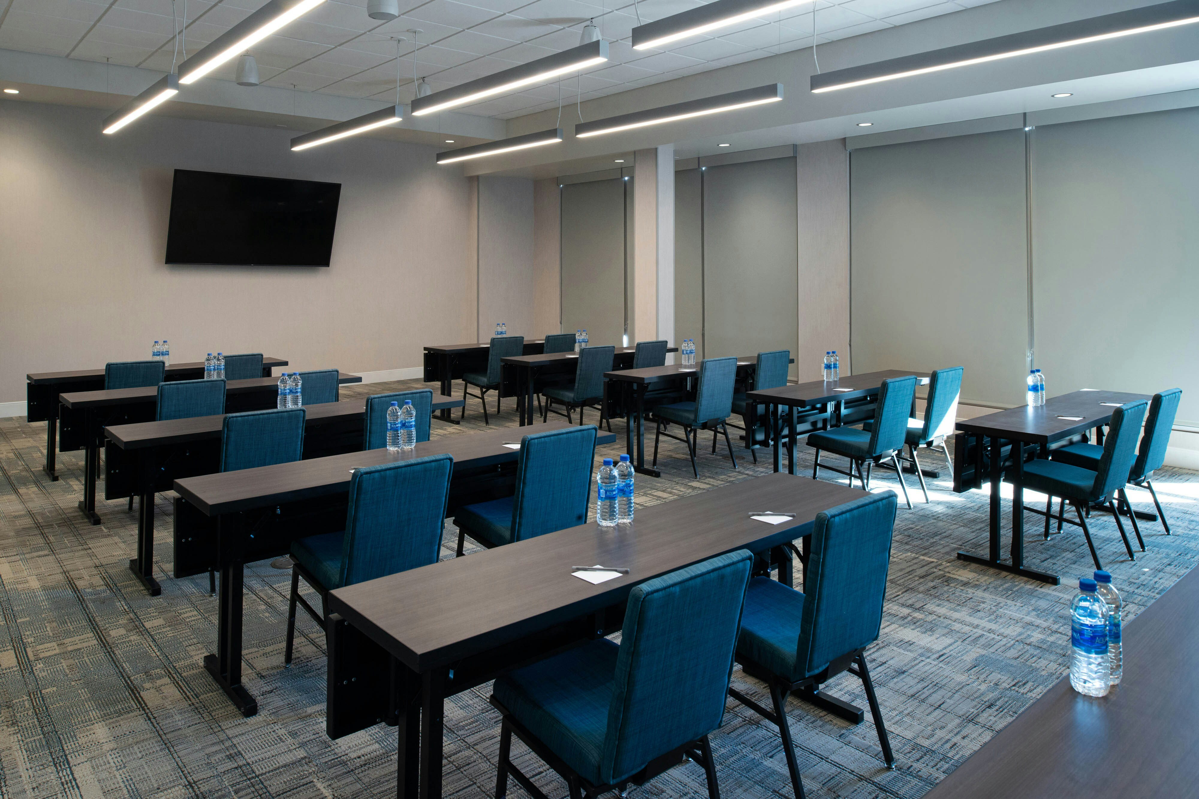 Four Points by Sheraton Kansas City Olathe 13/14
