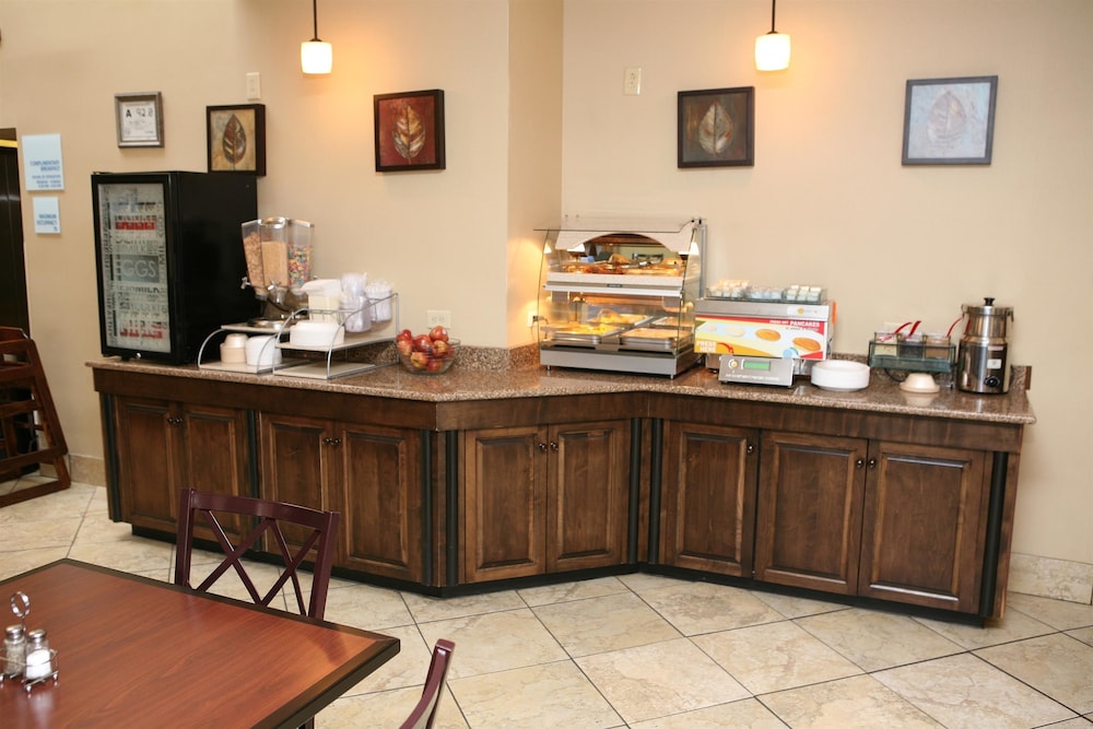 Best Western Plus Goldsboro 28/32