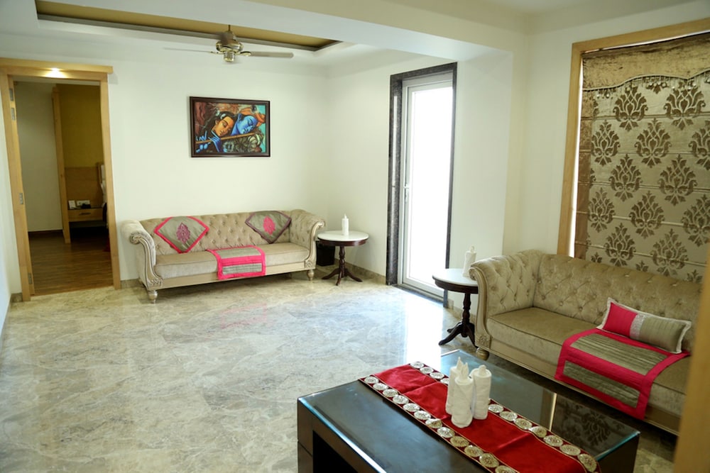 Hotel The Royal Bharti 14/38