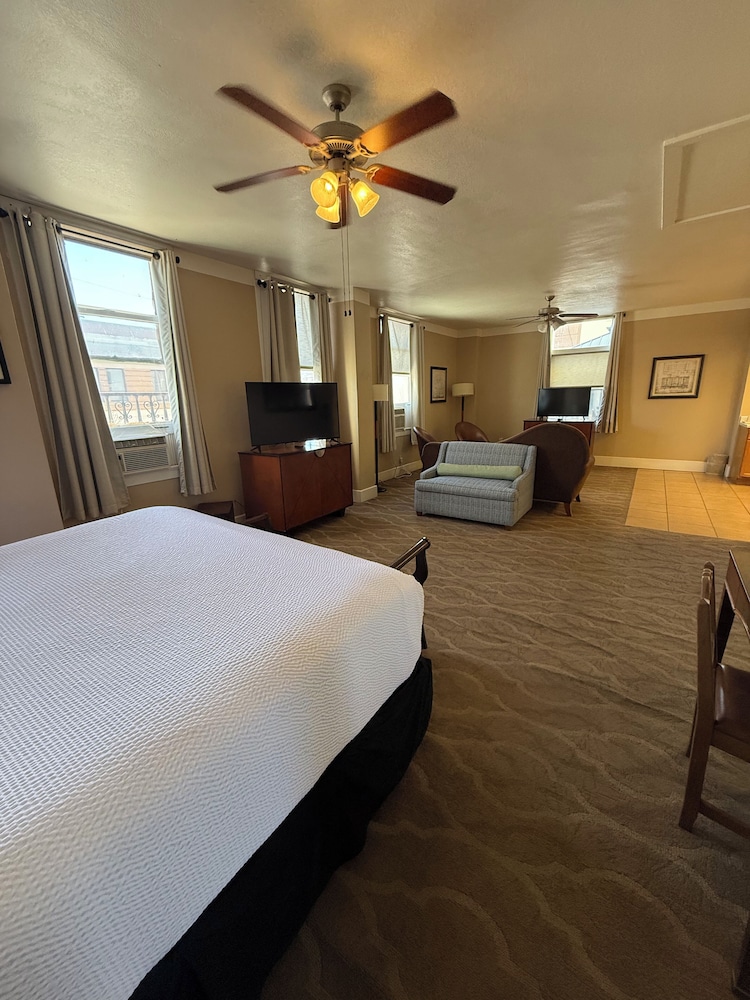 Gadsden Hotel 17/51