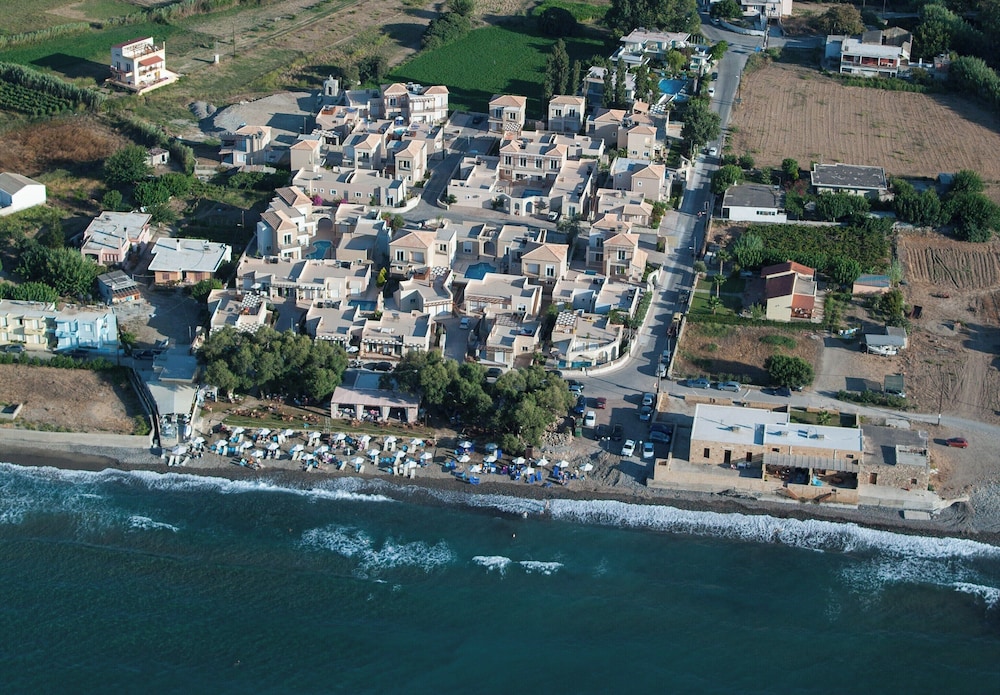 Azure Beach Seafront Villas 48/56